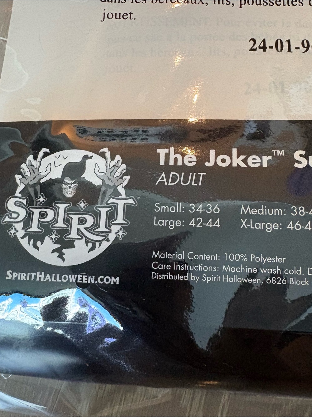 Spirit Halloween Adult Joker Suit from Batman Costume - Picture 7 of 12